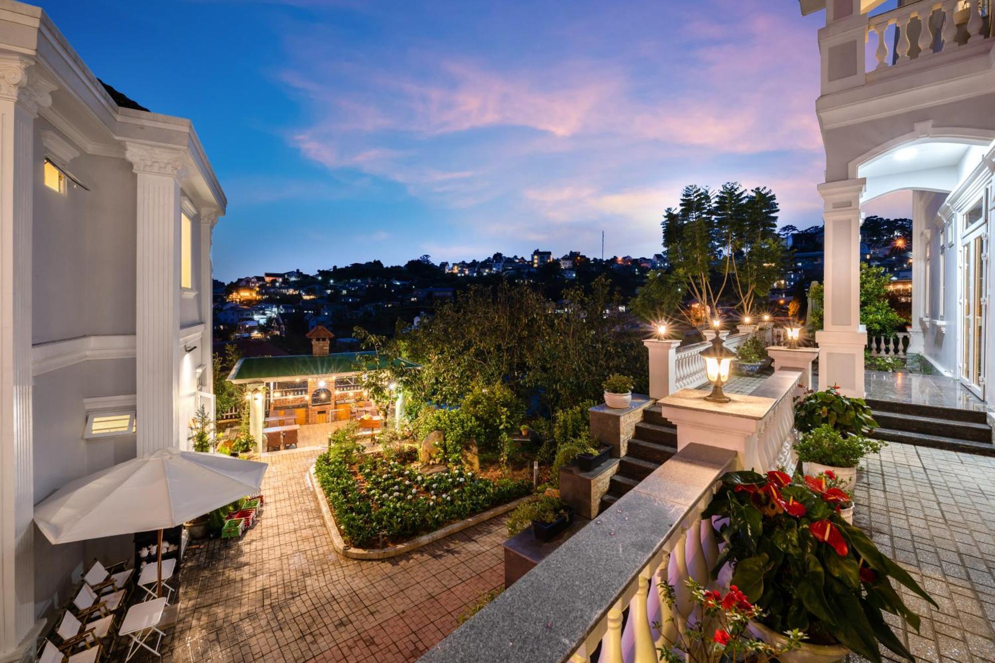 Myrtle Boutique Hotel Далат Экстерьер фото